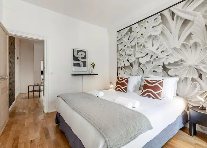 A32#republique # Marais # 1bedroom # Paris03 # Ac